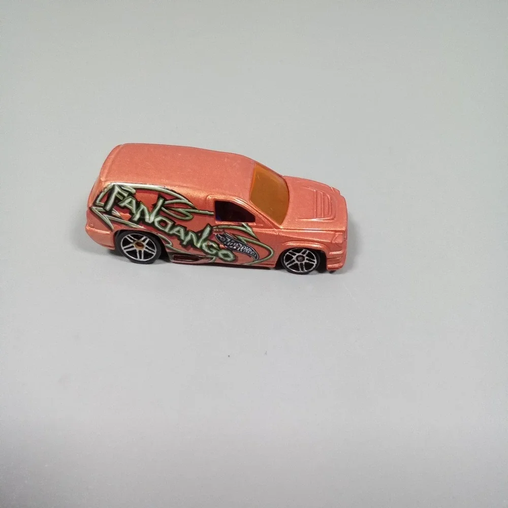 Hot Wheels Fandango 2002 First Editions Metallic Copper Orange 1/64 Diecast Car
